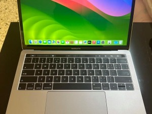 19 岁的日本 MacBook Pro，性能依旧强劲